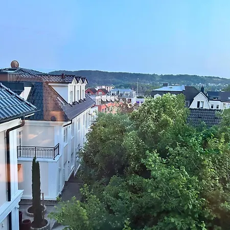 Luxus-appartments Neben Rhein & Reben 莱茵河畔的巴特霍内夫